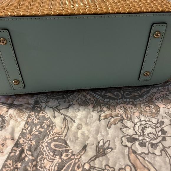 SOLD!! BNWT DOONEY & BOURKE BAG W/DUSTBAG - Picture 5 of 11